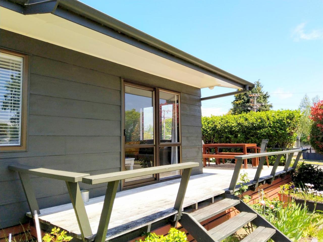 Bram'S Bach Villa Lago Lago Taupo Esterno foto
