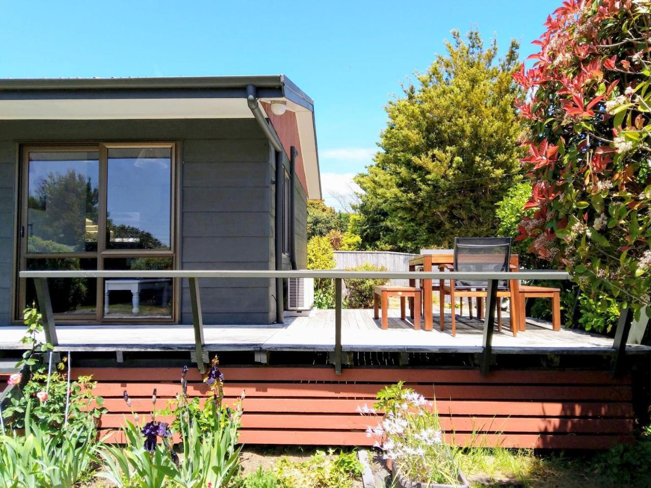 Bram'S Bach Villa Lago Lago Taupo Esterno foto